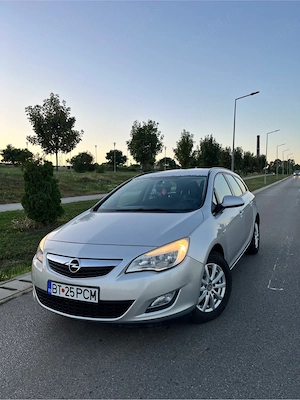 Opel astra j  - imagine 2