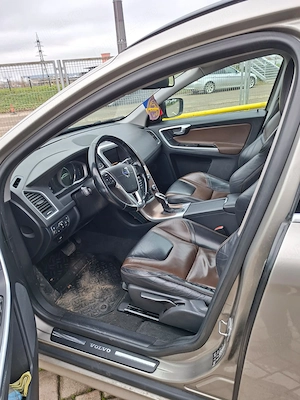 Se vinde Volvo XC 60 2.0 D, automata - imagine 2