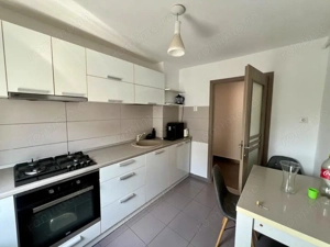  Apartament 3 camere, 64 mp utili, etaj 1 - zona Kiriac - imagine 6