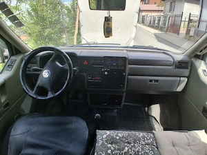 Vând Volkswagen Caravelle și remorcă două axe  - imagine 2