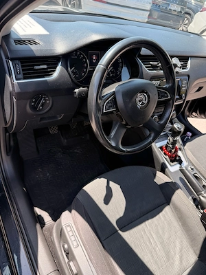 Vand Skoda Octavia 1.6 TDI - imagine 4