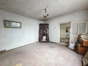 Casa veche in judetul Galati com. Tudor Vladimirescu - imagine 7
