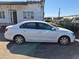 VW JETTA 2015 2.0 TDI Bluemotion , 287591 km , clima   - imagine 4