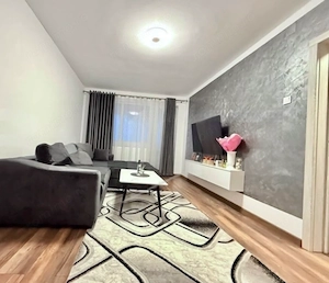 Vand 2 cam Libertatii renovat complet [etaj 2] - imagine 3