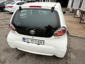 Toyota Aygo 1.0 - imagine 4