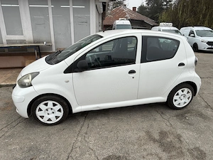 Toyota Aygo 1.0 - imagine 3