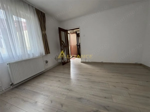 Apartament 2 camere de vanzare  - imagine 8