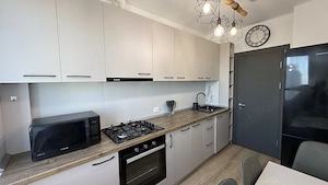 Inchiriez apartament cu 2 camere - metrou 1 decembrie 1918