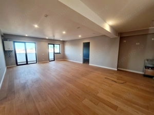 Penthouse 3 camere - Zona 1 Mai - imagine 2