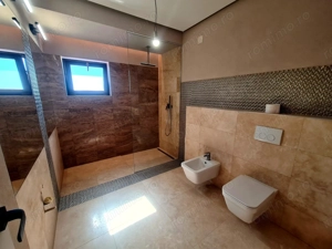 Penthouse 3 camere - Zona 1 Mai - imagine 13
