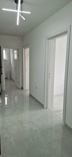 Inchiriez sediu firma - apartament  Rasnov  - imagine 2
