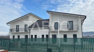 Casa de tip duplex acces 2 strazi curte libera 195 mp Mohu Sibiu  - imagine 2