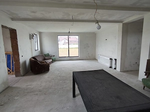 FARA COMISION drum asfaltat casa cu 4 camere P+E camera tehnica pompa caldura merita vazuta  - imagine 7