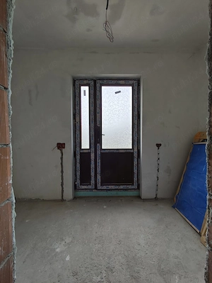 FARA COMISION drum asfaltat casa cu 4 camere P+E camera tehnica pompa caldura merita vazuta  - imagine 3