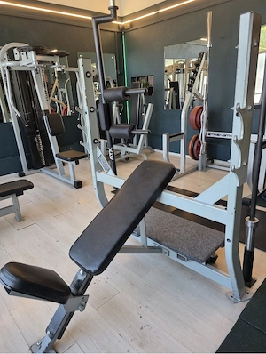 Banca inclinata Hammer Strength