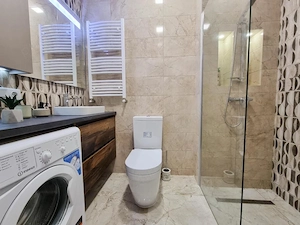 Inchiriez ap 3 camere zona Mall - imagine 7