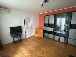 Apart. 2Camere, balcon, mobilat. bucatarie noua.  - imagine 2