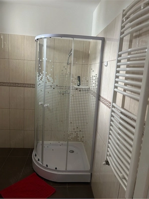 Apart. 2Camere, balcon, mobilat. bucatarie noua.  - imagine 4