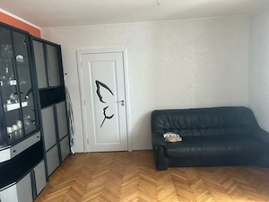 Apart. 2Camere, balcon, mobilat. bucatarie noua. 