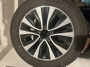 Mercedes A-Class AMG Line 2  km | Garanție | Full LED | Navi | Keyless | 2 seturi jante - imagine 7