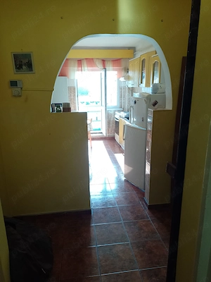 De vânzare apartament 3 camere - imagine 8