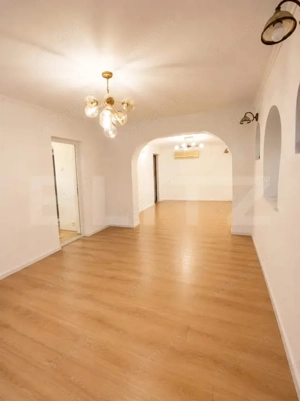 Apartament 3 camere decomandat parter\4 zona Curtea de Apel