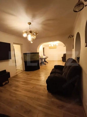 Apartament 3 camere decomandat, 72 mp, parter, zona Curtea de Apel - imagine 2