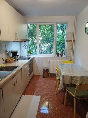 Vind apartament semidecomandat 4 camere Gorjului  - imagine 8