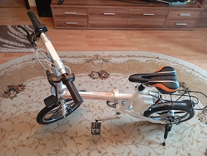vând bicicleta electrica pliabila 
