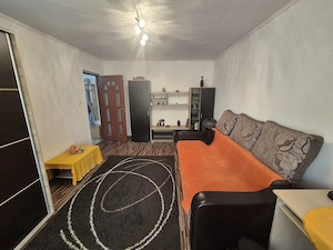Închiriez apartament 2 camere Micro 3 - imagine 2