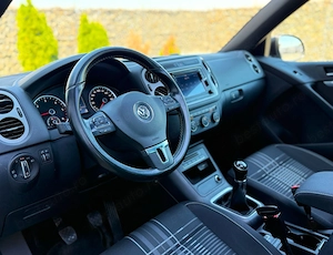 Volkswagen Tiguan 2.0 TDI SCR BlueMotion Technology Lounge Sport & Style - imagine 13