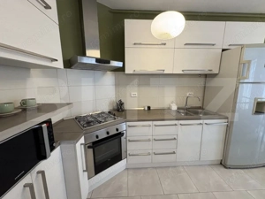 Apartament 3 camere, modern, zona Centrala  - imagine 5