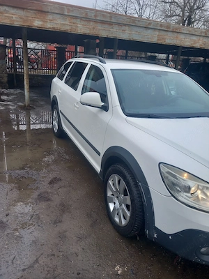 skoda Octavia Scout  - imagine 3