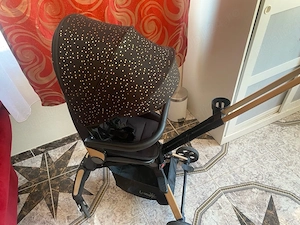 Carucior sport cu lumini si sunete!