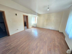 Proprietate deosebită cu potențial investițional, teren 1295 mp - imagine 5