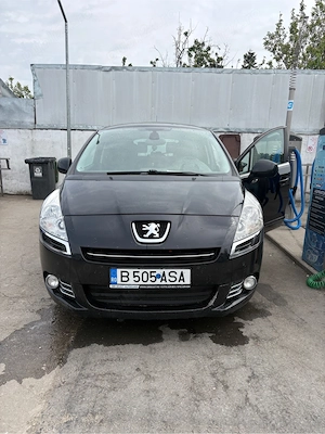 Peugeot 5008 - imagine 5