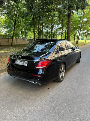 Mercedes E class 220 D, pachet AMG, preț 22.980   - imagine 4