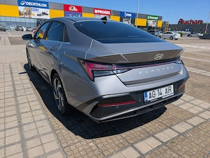 Hyundai elantra 1.6 benzina automata - imagine 2