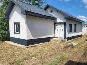 propietar casa 3 camere in lumina