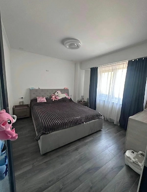 Vând apartament 4 cam transformat in 3