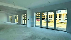 Spatiu Comercial - Birouri - Showroom, 200 mpu, zona D-na Stanca!!! - imagine 3