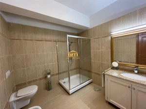Apartament 2 camere de vanzare - zonă centrală, bloc nou, terasă generoasă și garaj subteran - imagine 8