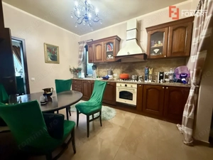 Casa exclusivista cu piscina, la intrare in Dumbravita - imagine 6