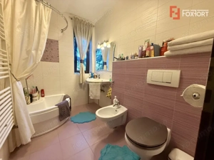 Casa exclusivista cu piscina, la intrare in Dumbravita - imagine 18