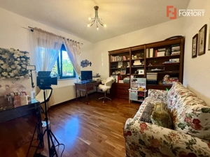 Casa exclusivista cu piscina, la intrare in Dumbravita - imagine 10