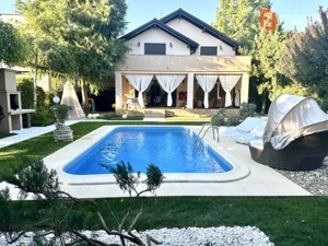 Casa exclusivista cu piscina, la intrare in Dumbravita - imagine 2