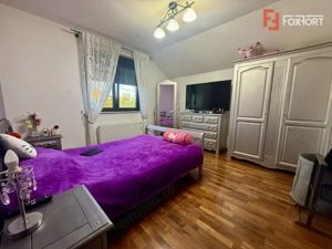 Casa exclusivista cu piscina, la intrare in Dumbravita - imagine 19