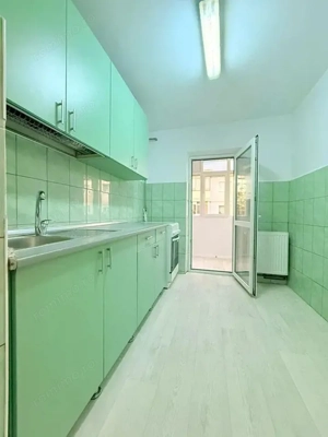9 Mai - 2camere, cf1, dec, etaj 3/4, centrala - 79900 euro - imagine 3