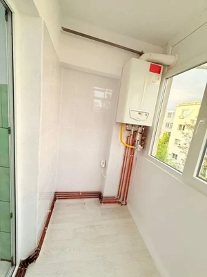 9 Mai - 2camere, cf1, dec, etaj 3/4, centrala - 79900 euro - imagine 8