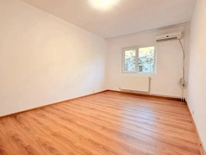 9 Mai - 2camere, cf1, dec, etaj 3/4, centrala - 79900 euro - imagine 2